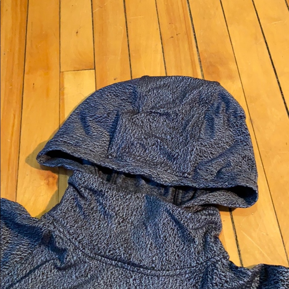 Lululemon pattern pullover - Picture 3 of 6